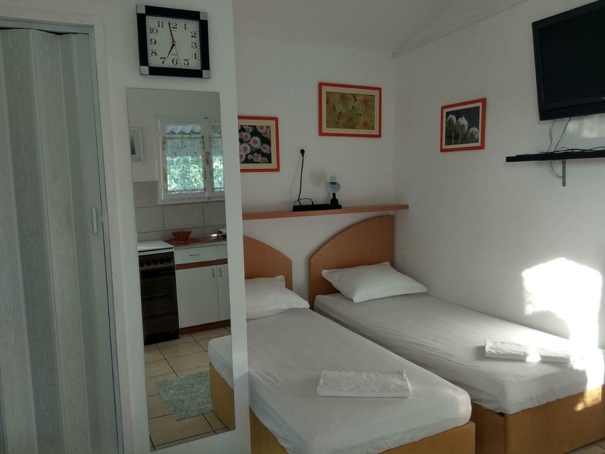 Neva Appartement Bilice Buitenkant foto